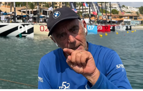 Comment perdre une régate ? Les conseils de Loïck Peyron